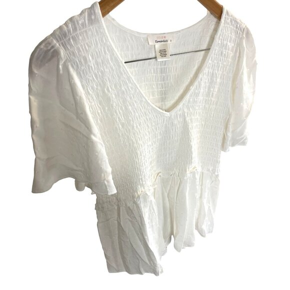 Urban Romantics White Smocked V Neck Flutter Sleeve Peplum Top Sz L Coastal - Picture 3 of 8